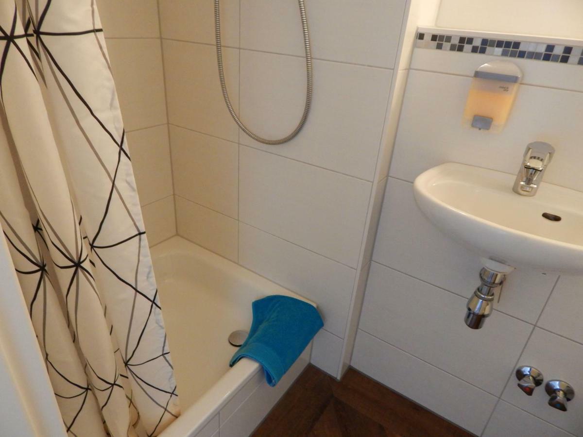 Pension Am Burgwall Wismar Exterior foto