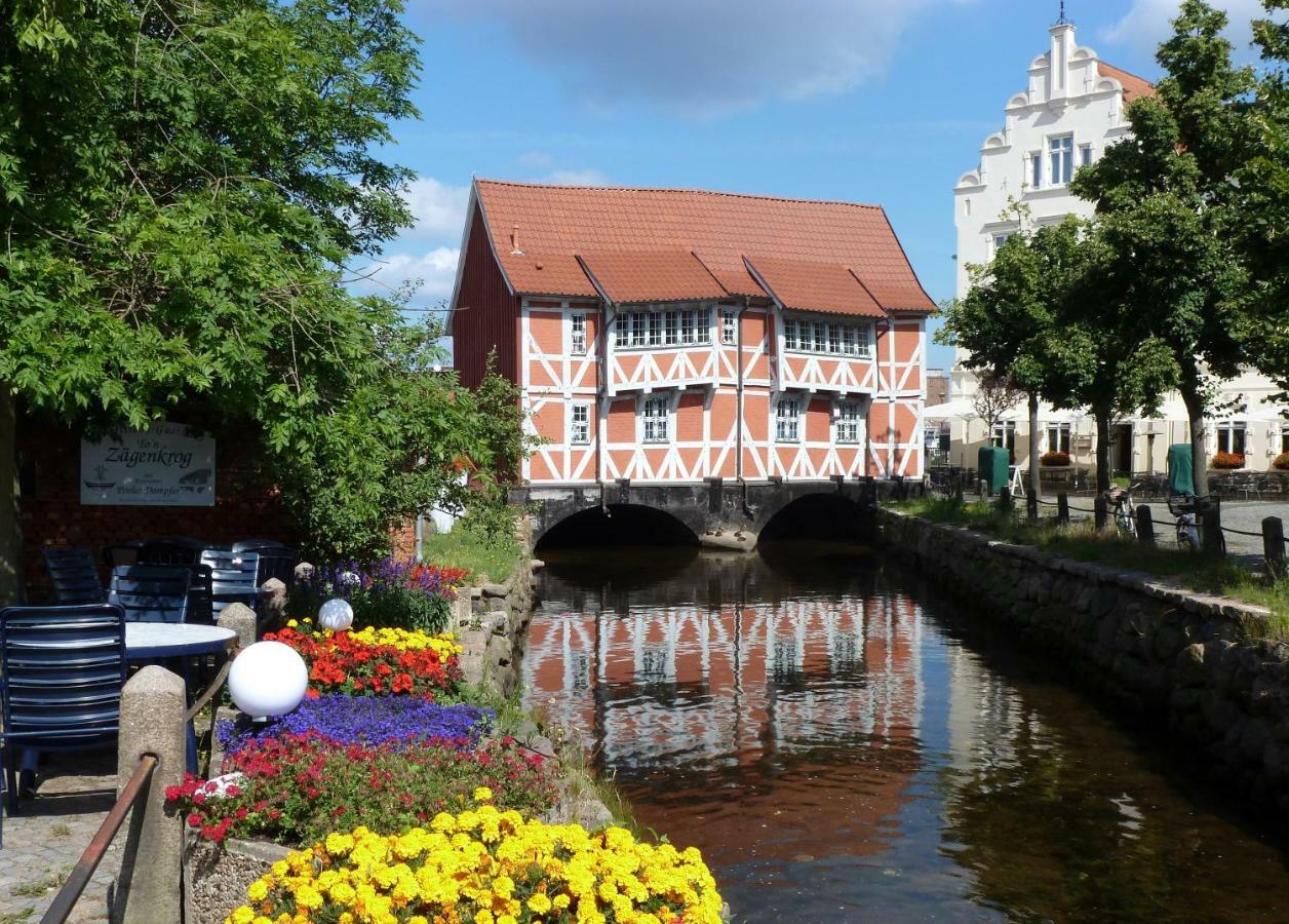 Pension Am Burgwall Wismar Exterior foto